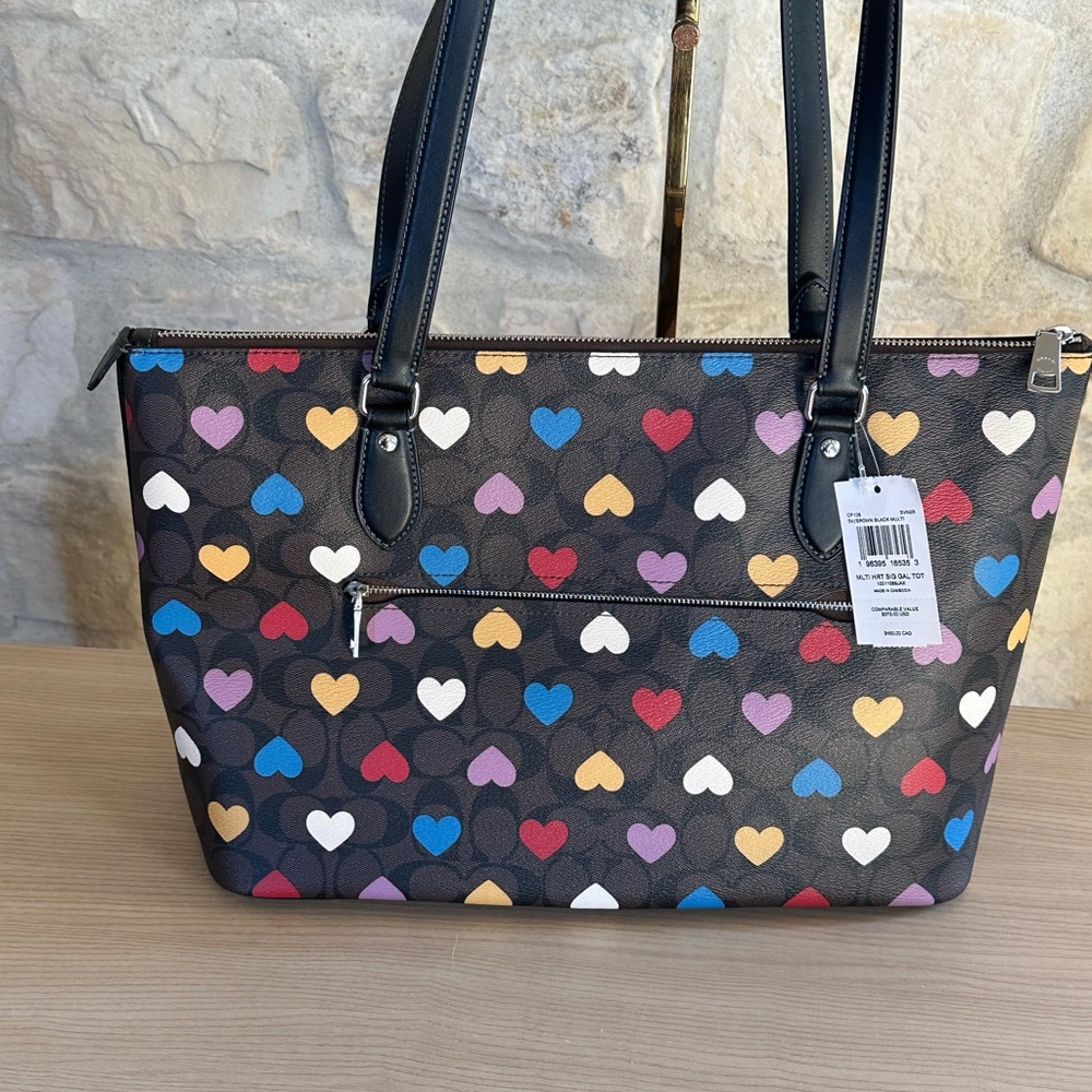 Coach - Picture 10 of 16